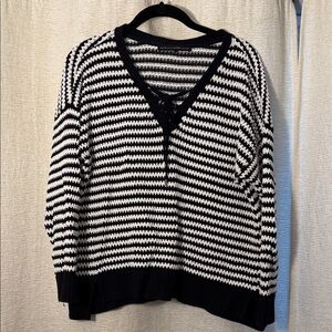 White House Black Market Monochrome Knit Top
